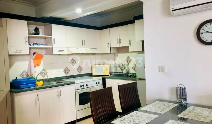 ruang makan jual apartemen taman rasuna 3