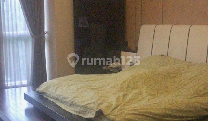 kamar tidur rumah mewah taman millenium sayap