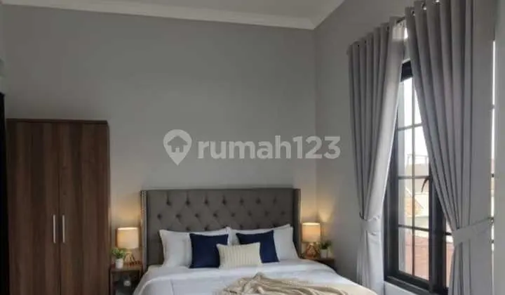 kamar tidur rumah carport 2 mobil nempel