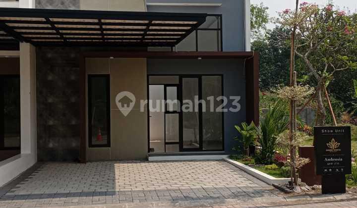 tampak depan rumah grand north menganti gresik