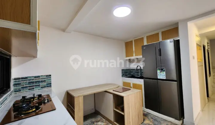 tampak depan rumah manyar tirtoyoso itara surabaya