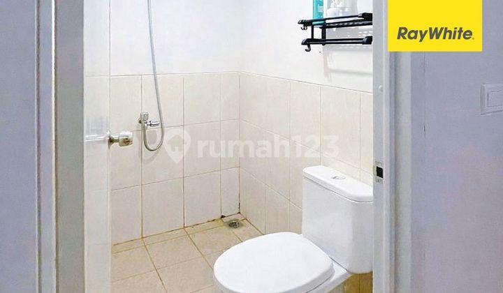 kamar mandi apartemen fully furnished, view swimming