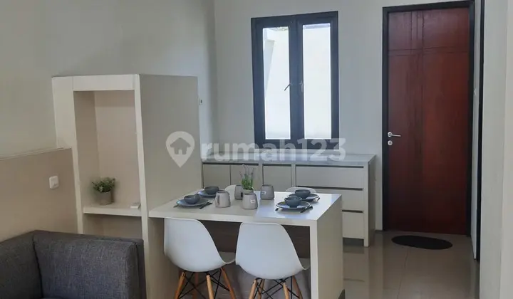 ruang makan rumah bagus 2 lantai full