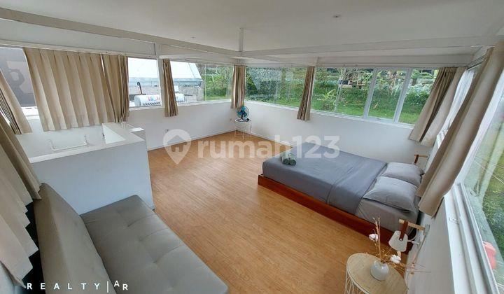 kamar tidur rumah villa asri area setiabudi