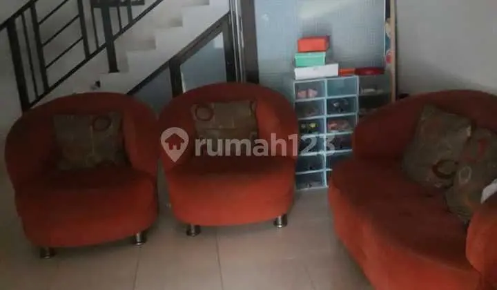 ruang keluarga rumah bagus hgb di palm
