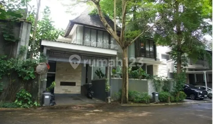 tampak depan rumah mewah termurah hyarta residence