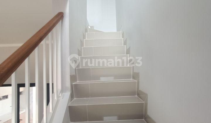 foto lainnya rumah siap huni 2 lantai