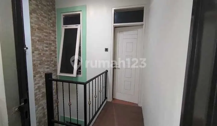 kamar tidur rumah huk asri di cluster
