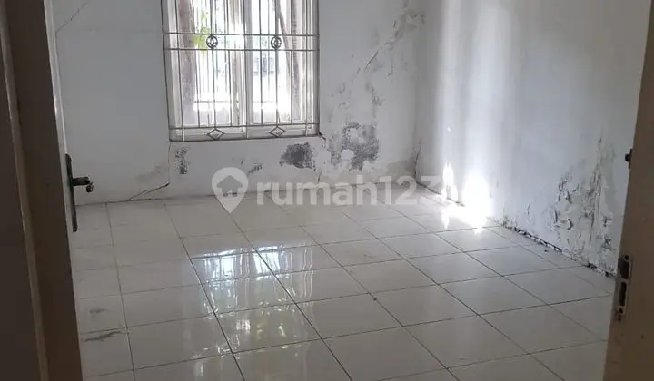 kamar tidur nginden intan timur 2 lt