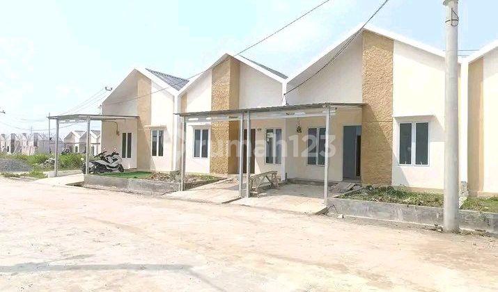 tampak depan rumah subsidi bekasi arafah village