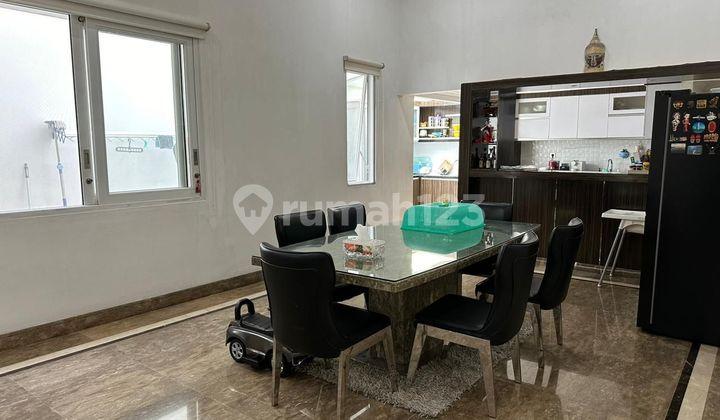 ruang makan jual rumah besar & mewah