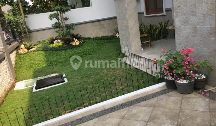 teras dibawah pasar babatan pratama selangkah
