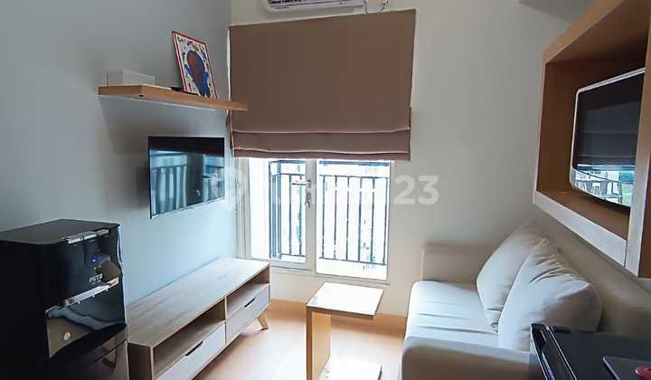 ruang tamu apartemen siap huni di pgv