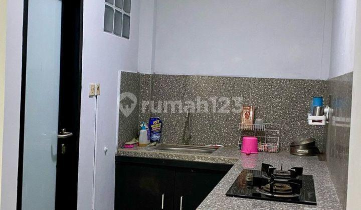 dapur rumah minimalis modern di townhouse