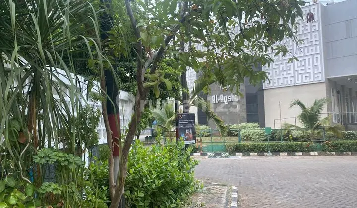tampak depan rumah hook siap huni di