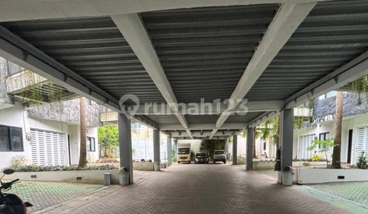 garasi/carport rumah di perum sailendra residence