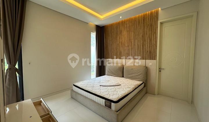 kamar tidur rumah mewah furnish interior +