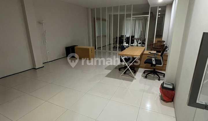 ruang tamu dijual ruko strategis ngagel jaya