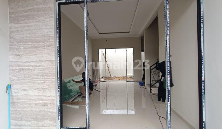 ruang tamu rumah jatibening 2 lantai siap