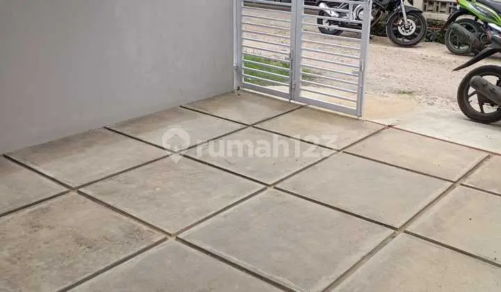 garasi/carport rumah 1lantai minimalis modern di