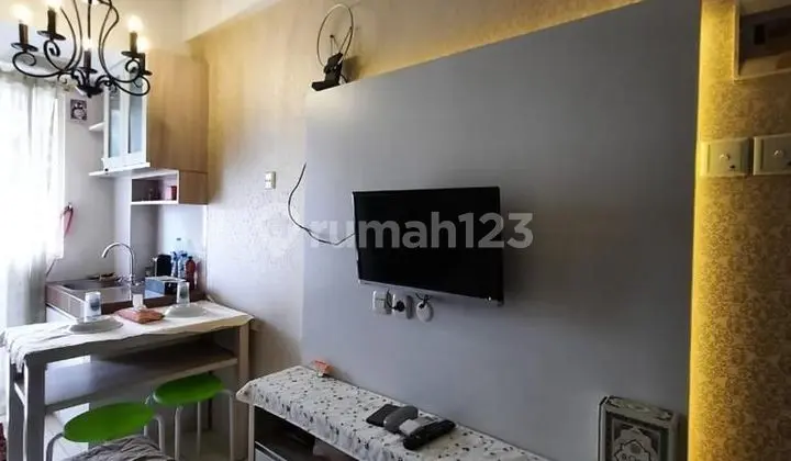 ruang makan apartment studio cantik green lake