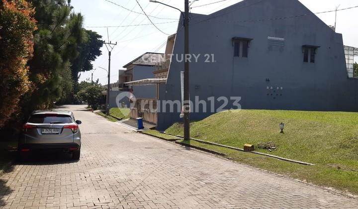 tampak depan tanah dekat tol di griya