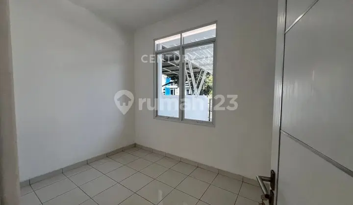 ruang tamu rumah strategis villa bogor indah