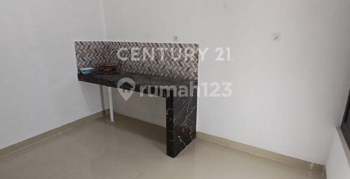 foto lainnya rumah baru dekat stasiun di