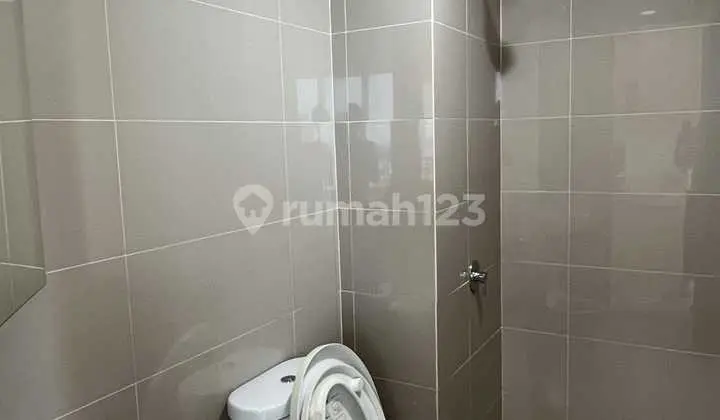 kamar mandi apartemen b res studio plus