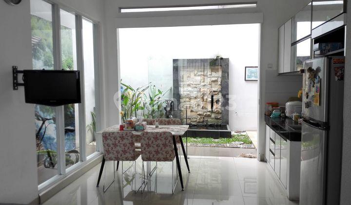 ruang keluarga dijual rumah di nuansa indah