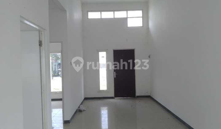 ruang keluarga rumah baru greess di alam