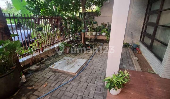 garasi/carport dijual rumah mewah gading pantai