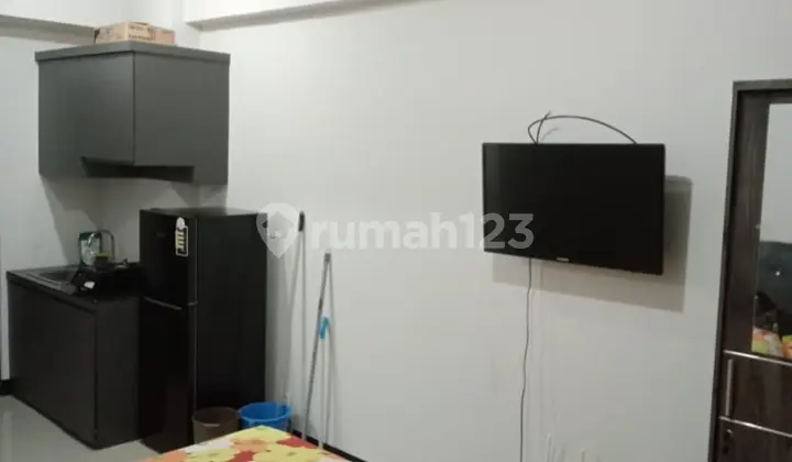 tampak depan disewakan apartemen full furnish east