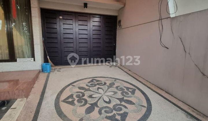 garasi/carport dijual rumah mewah gading pantai