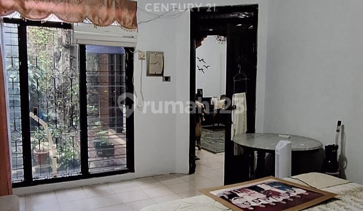 kamar tidur rumah strategis dekat kampus di