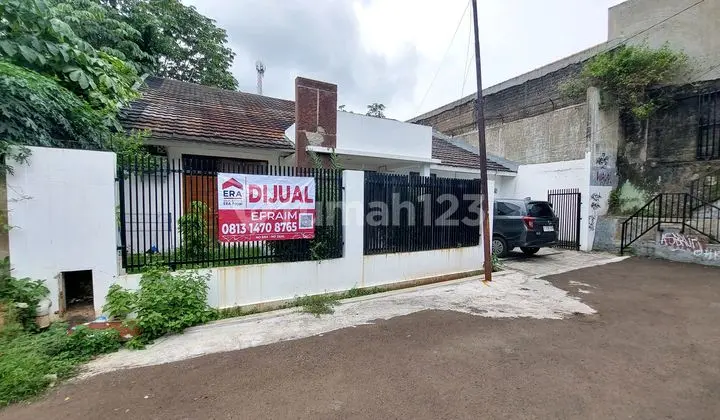 tampak depan rumah luas pondok duta cimanggis