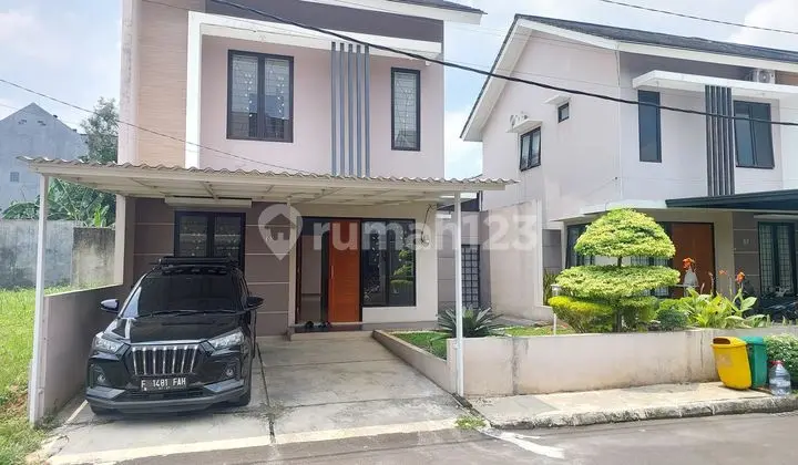 tampak depan rumah kebun raya residence hook