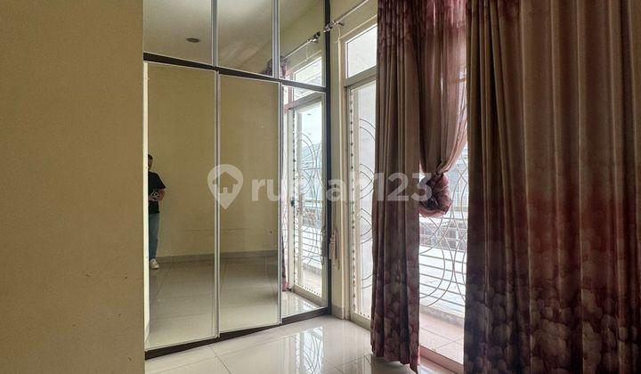 kamar tidur rumah di green lake city