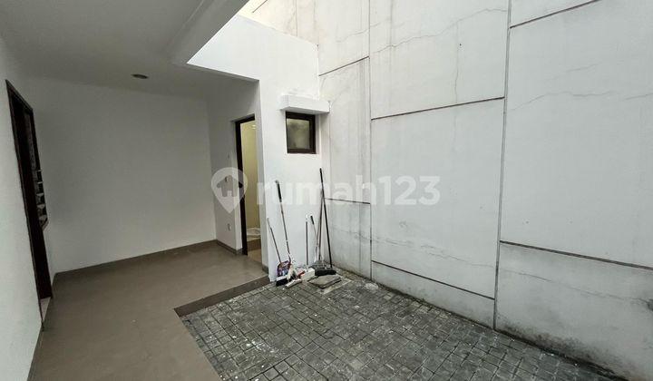 teras rumah di green lake city