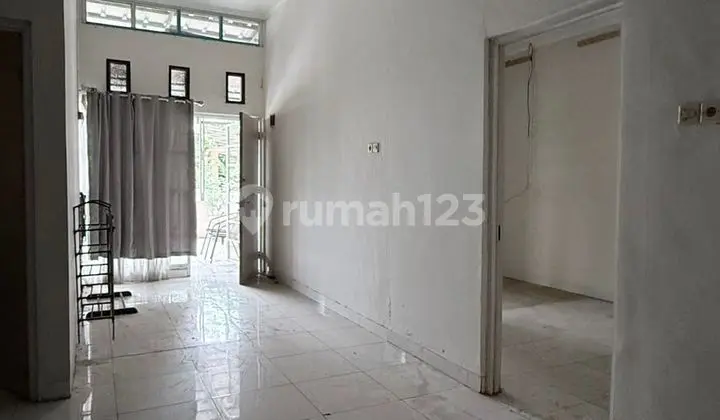 foto lainnya dijual rumah di villa grand