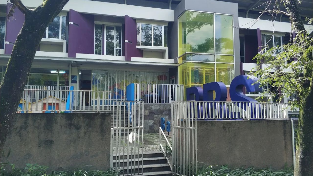 3. Bina Bangsa School