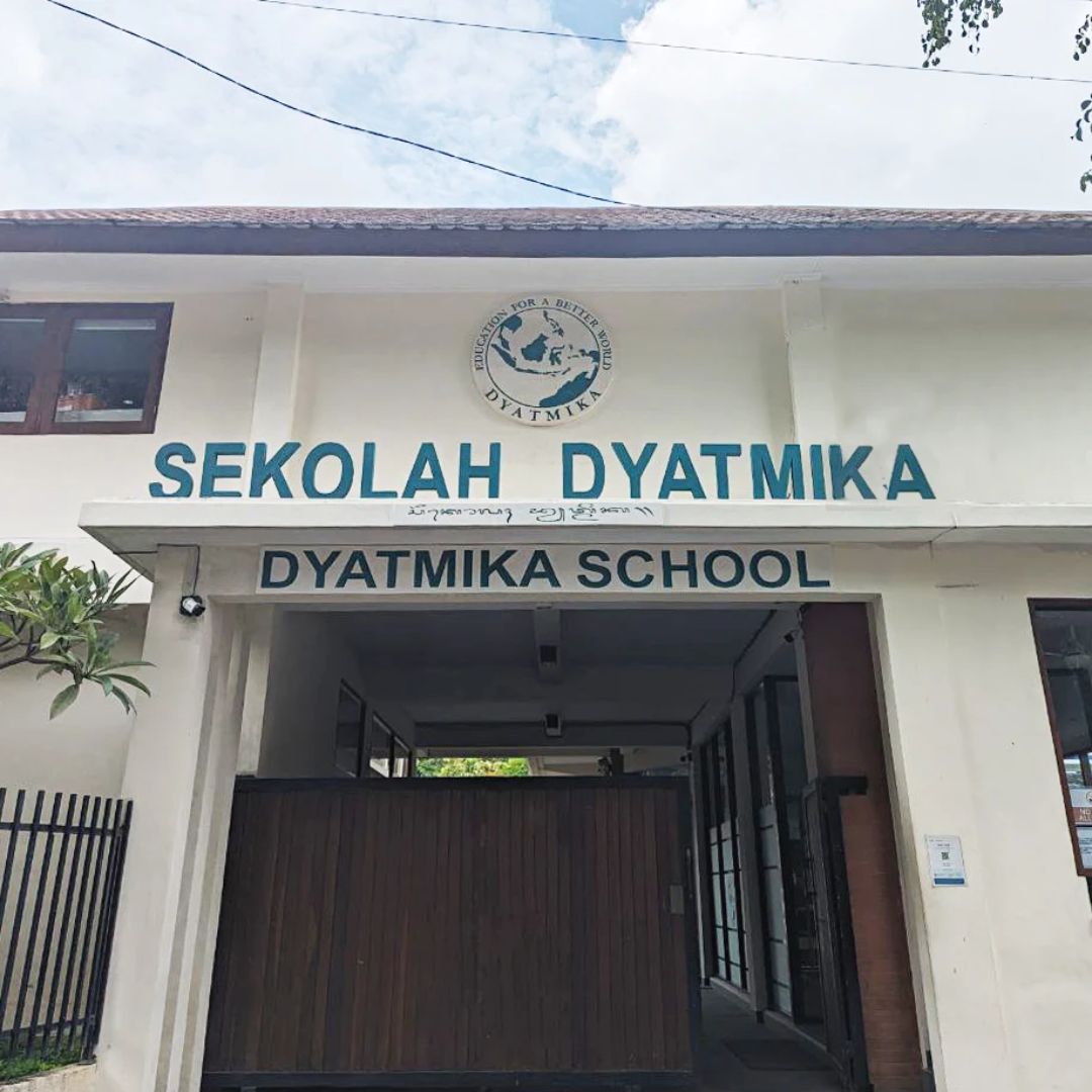 4. Sekolah Dyatmika