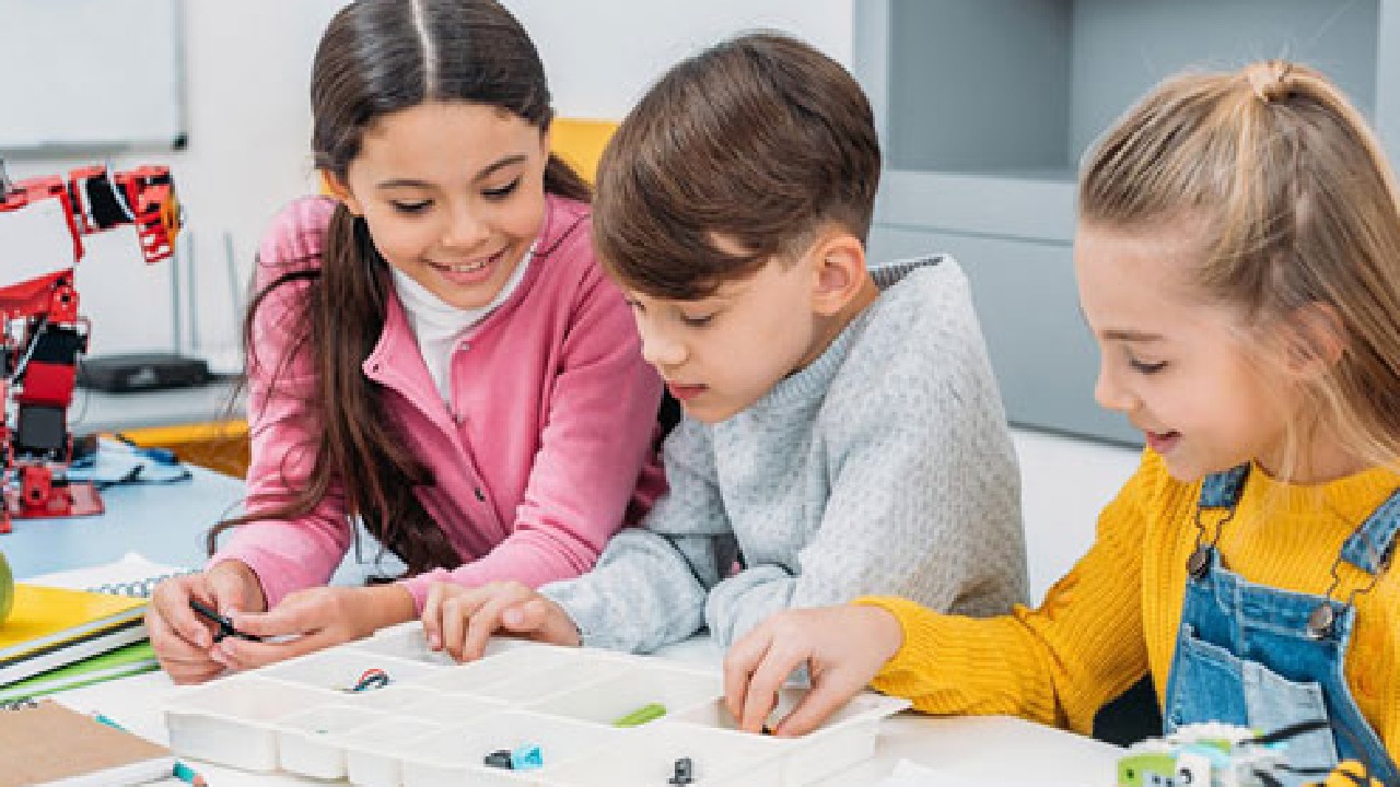 7 Recommended Homeschooling Options for Expats Families in Indonesia 4 homeschooling options for expats in indonesia