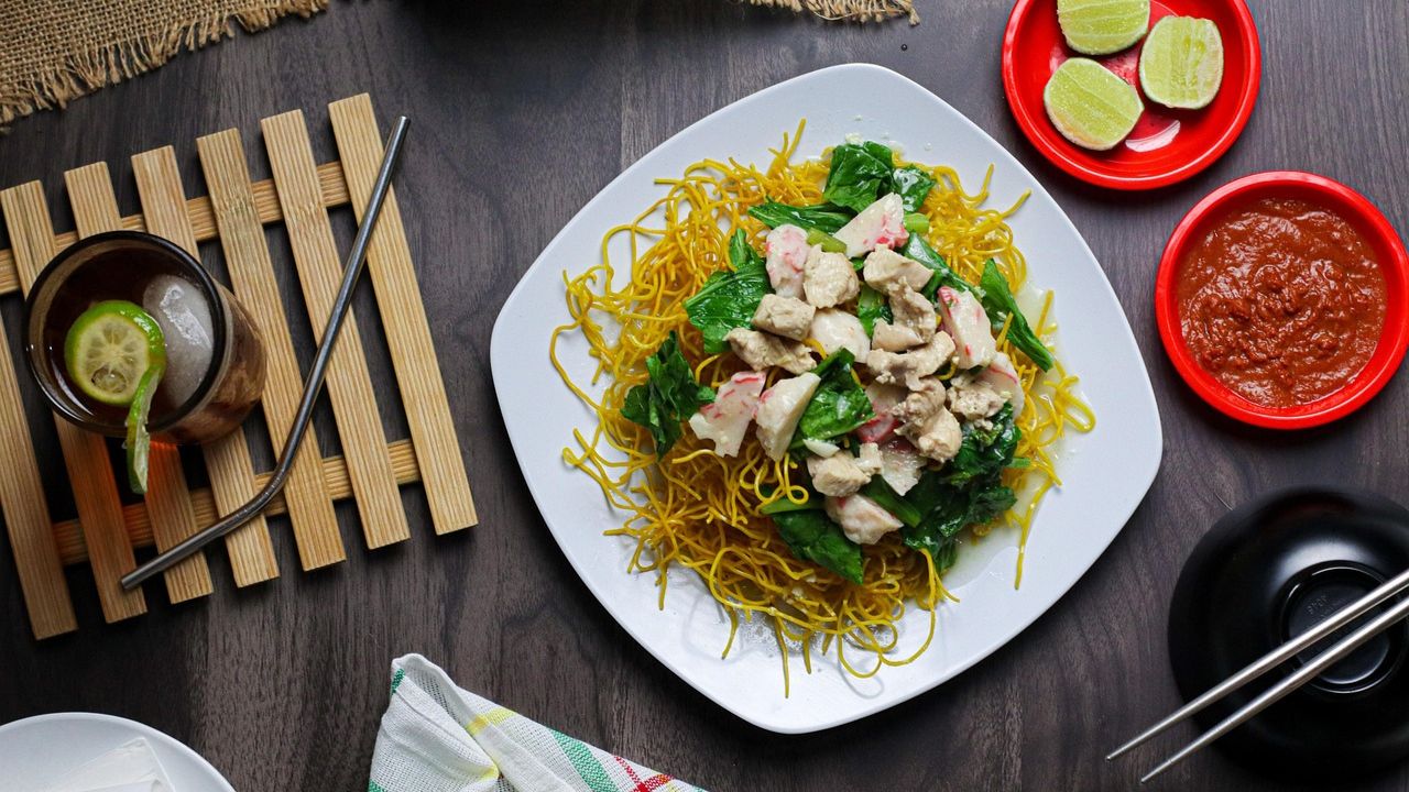 10 Essential Tips for Living in Makassar as an Expat 3 Makassar Traditional Food