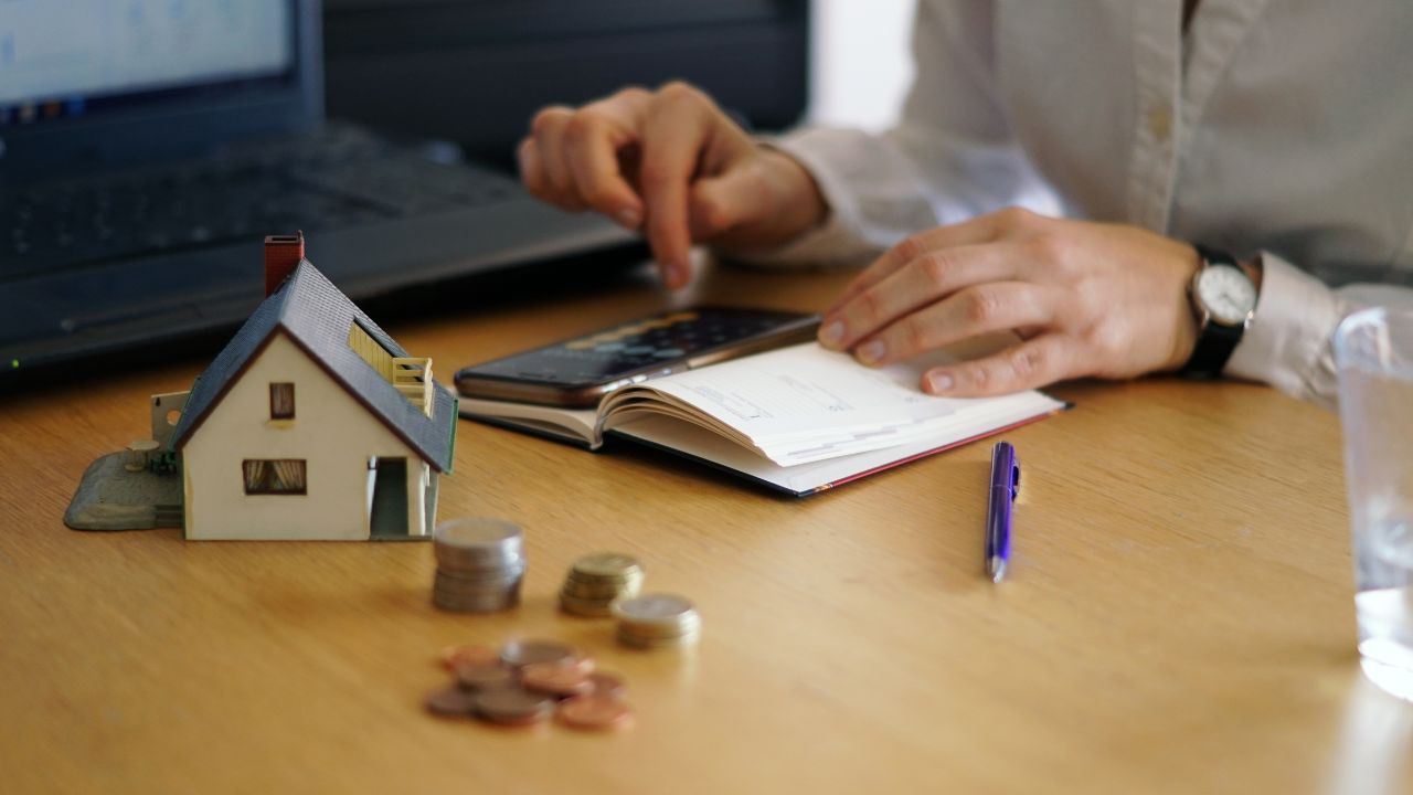 how much living cost in jakarta