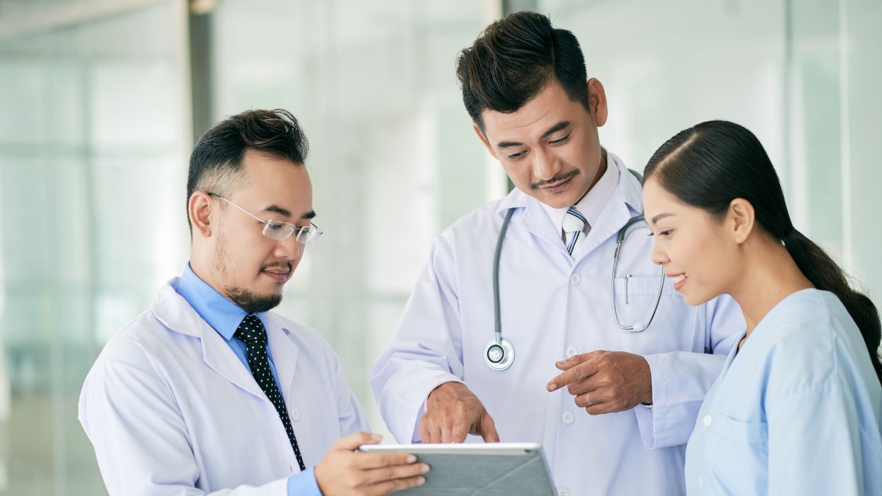 Specialist Care in Indonesia for Expats: Hospitals, Insurance, and Medical Tips