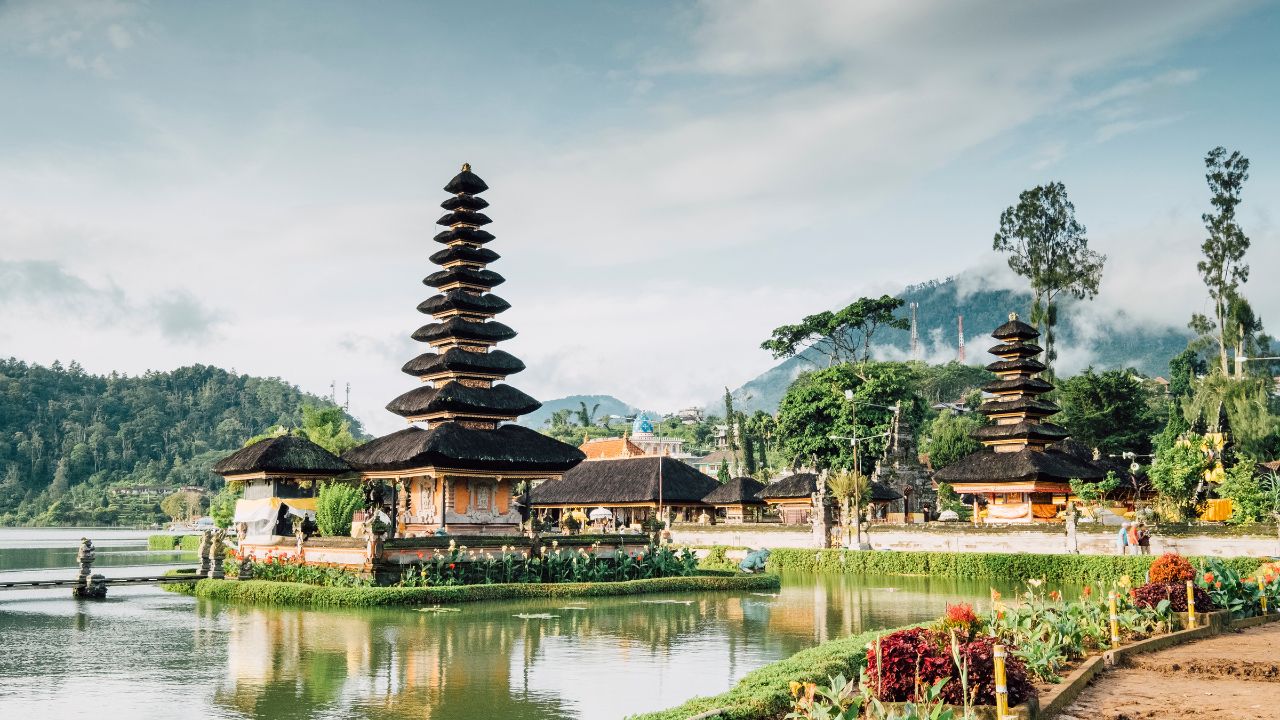 Retirement in Indonesia for Foreigners: Visa, Cost of Living, and Best Places to Live 3 Choose the Right Location to retirement in indonesia for foreigners