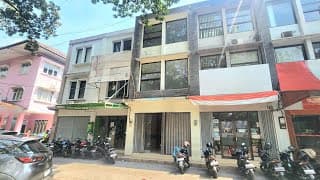 Strategic Commercial Building In Sayap Riau - Central Bandung