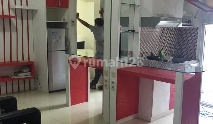 Apartemen Green Pramuka City 2 BR Furnished Bagus