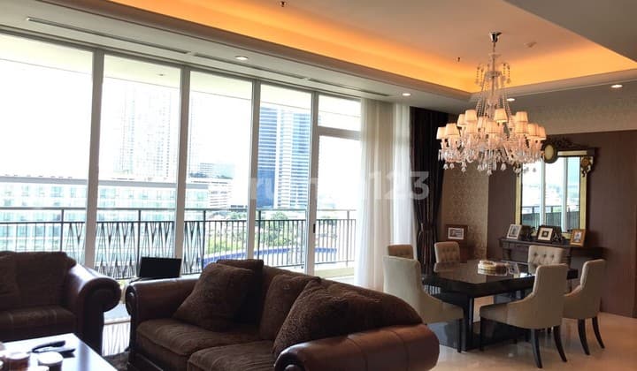 For Rent 4-Bedroom Apartment with Private Lift at Pakubuwono Signature Jakarta